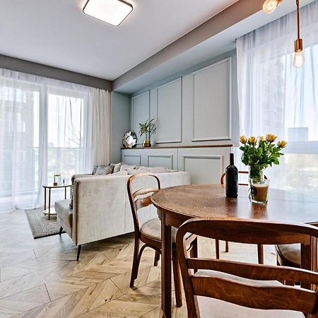 Aparthouse Fabryczna Lodz  Luaran gambar