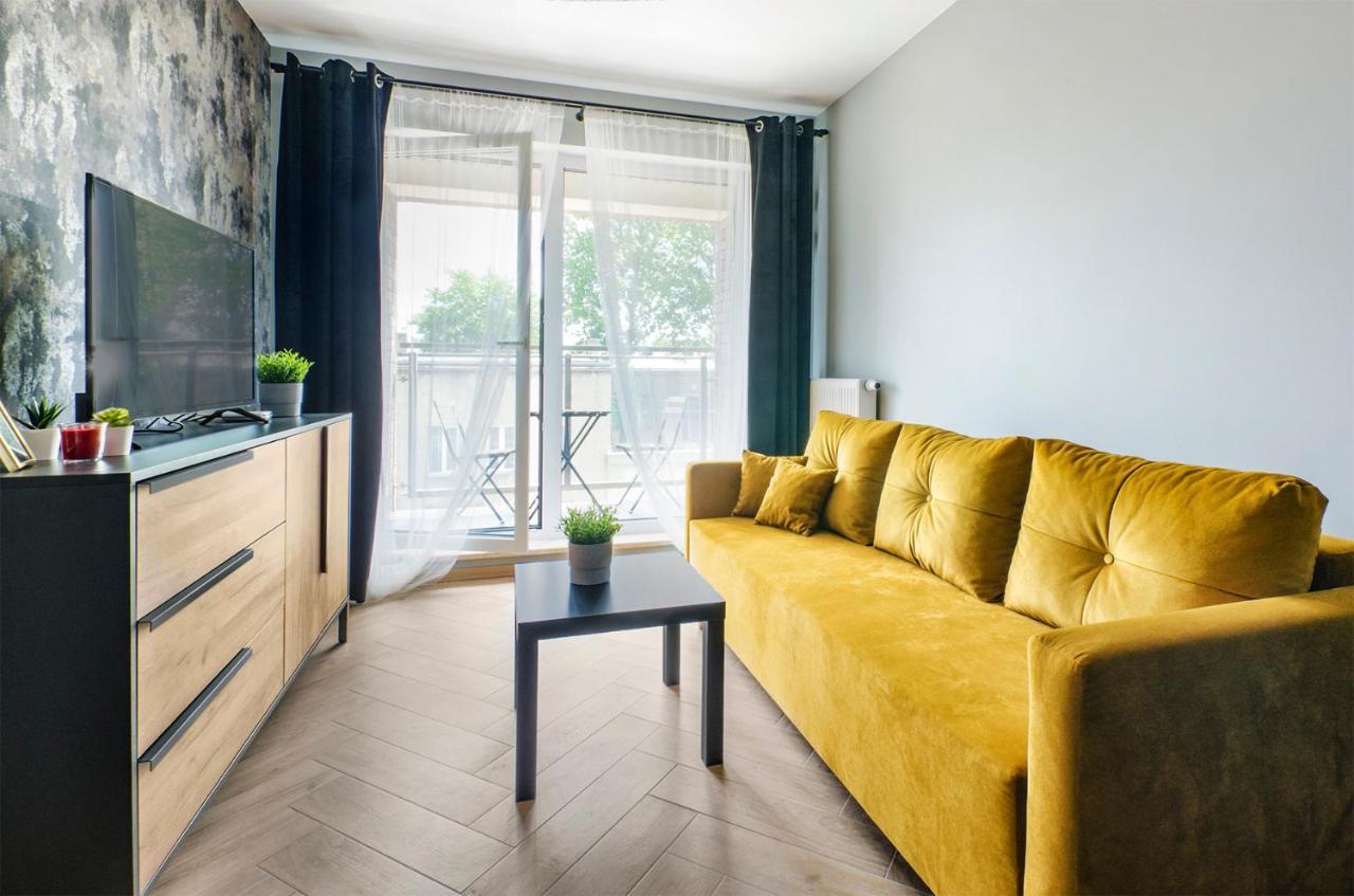 Aparthouse Fabryczna Lodz  Luaran gambar