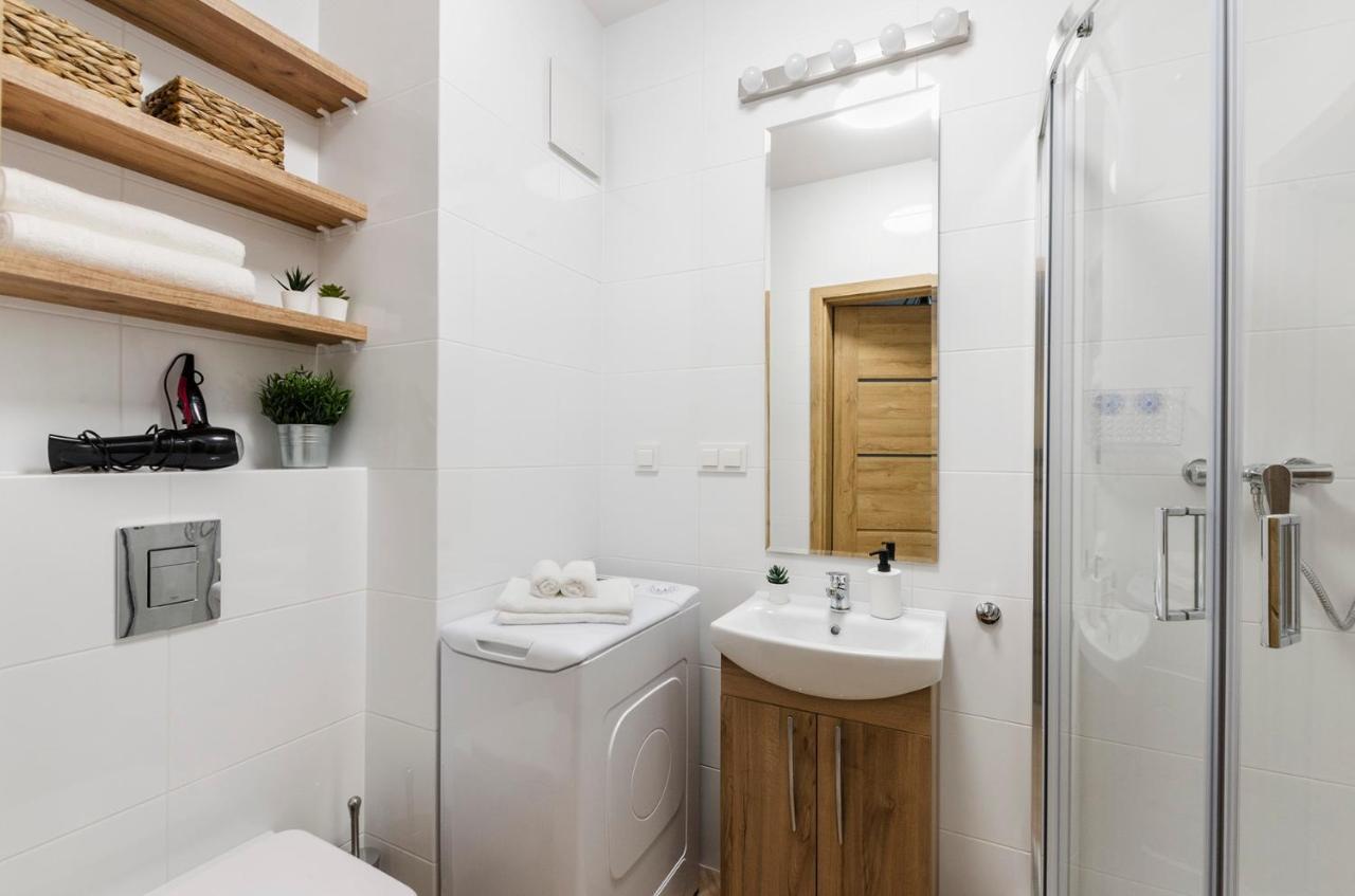 Aparthouse Fabryczna Lodz  Luaran gambar