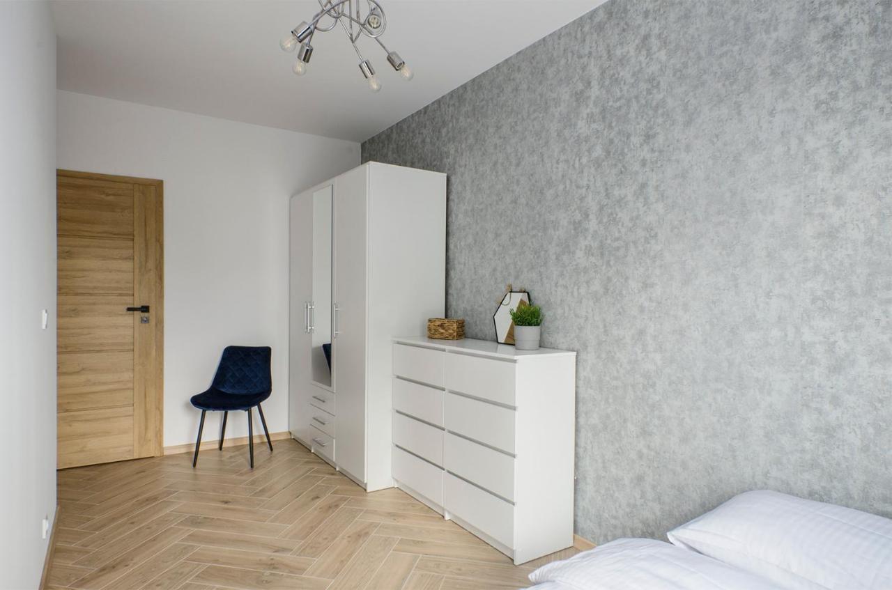 Aparthouse Fabryczna Lodz  Luaran gambar