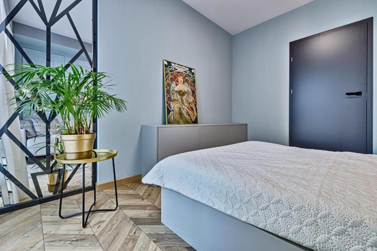 Aparthouse Fabryczna Lodz  Luaran gambar